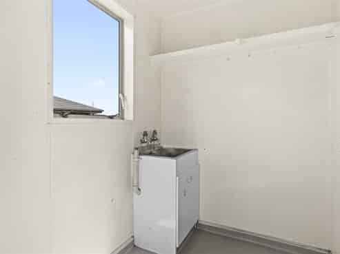 86B Henley Street, Westport