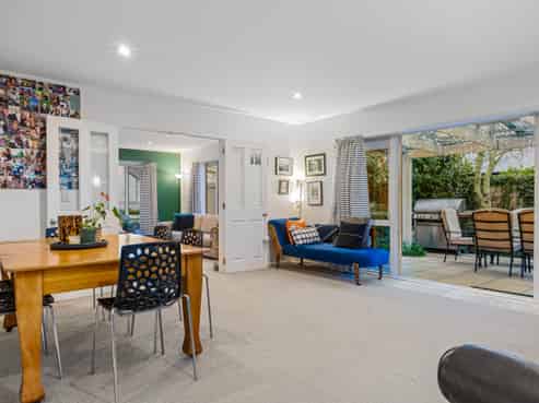 2 Lewisham Park, Saint Albans