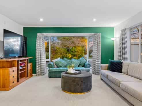 2 Lewisham Park, Saint Albans