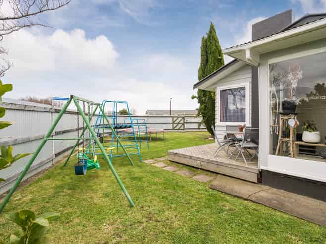 87 Sutherland Crescent, Westbrook