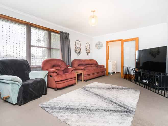87 Sutherland Crescent, Westbrook