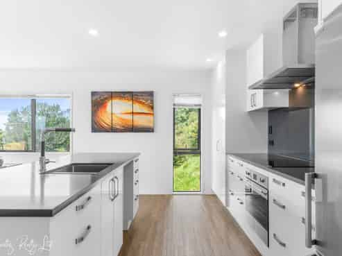 827 Tinopai Road, Tinopai