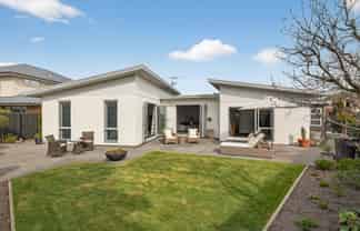 35 Birkdale Drive, Shirley