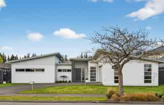 35 Birkdale Drive, Shirley