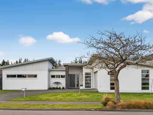 35 Birkdale Drive, Shirley