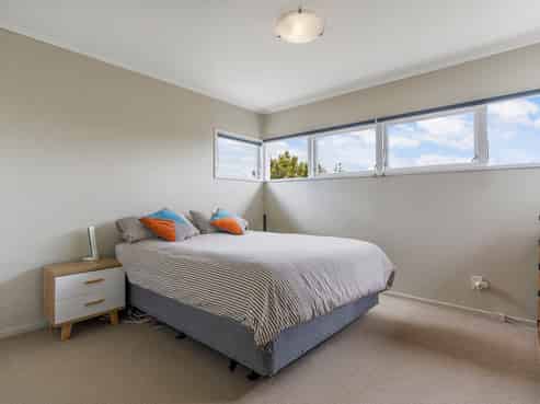 208 Glamorgan Drive, Torbay