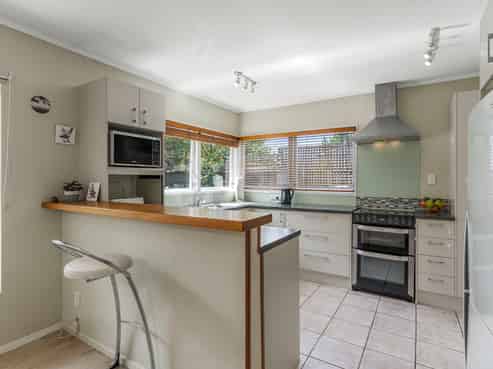 208 Glamorgan Drive, Torbay