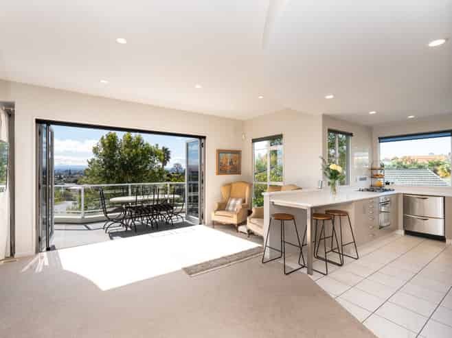 14 Woodford Heights, Havelock North