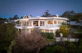 14 Woodford Heights, Havelock North