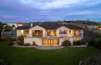 6 Hikanui Place, Havelock North