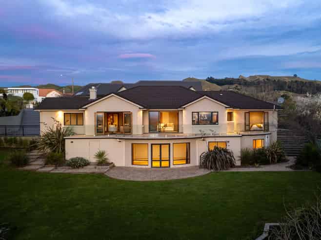 6 Hikanui Place, Havelock North