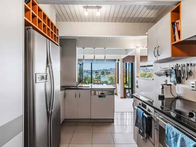 10/287 Lake Terrace, Two Mile Bay