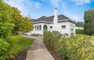 2 Hinemoa St, Paraparaumu