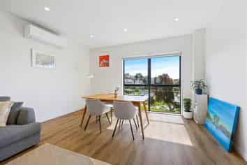 17E Hogans Road, Glenfield