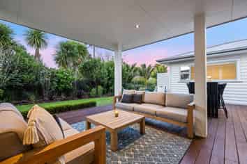 5 Wrybill Way, Point Wells