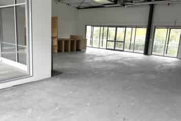HIGH PROFILE BRAND-NEW RETAIL SPACE
