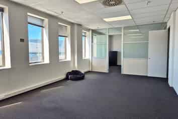 Very Affordable on Thorndon Quay - Level 1