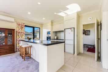 17 Hart Road, Richmond