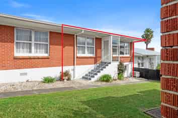 2/619 Beach Road, Rothesay Bay