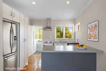 2/619 Beach Road, Rothesay Bay