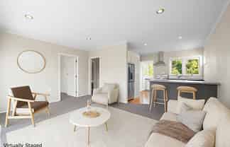 2/619 Beach Road, Rothesay Bay