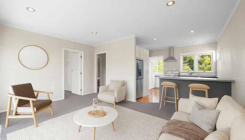 2/619 Beach Road, Rothesay Bay
