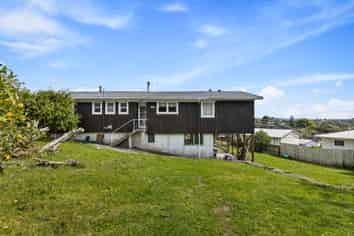 119 Waimumu Road, Massey