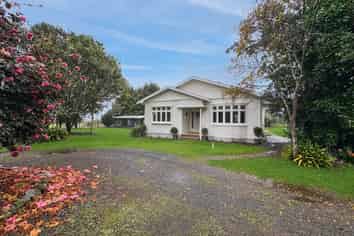 435 Tararua Road , Levin