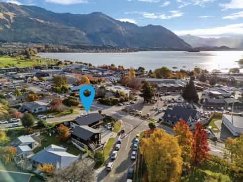 CBD Offices with Mountain Views For Lease