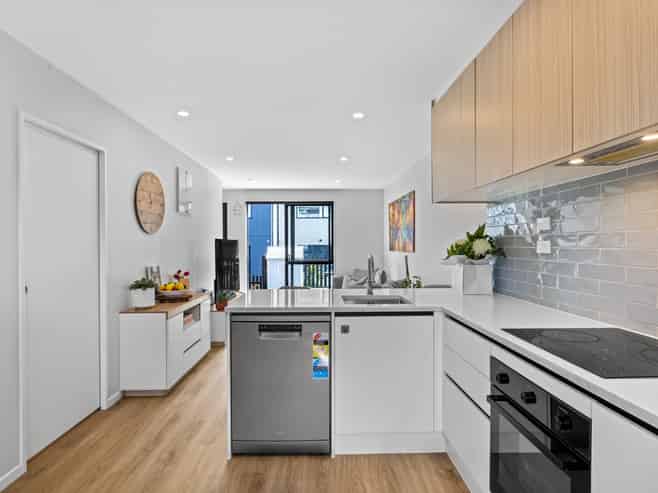 42 Hinonga Loop, Millwater