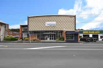 Community Hub/Offices or Develop? 