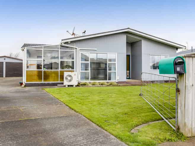 2 Tawa Street, Hawera