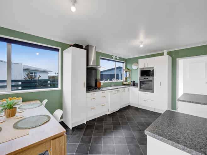 2 Tawa Street, Hawera