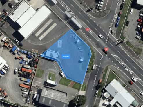 High profile corner site for lease