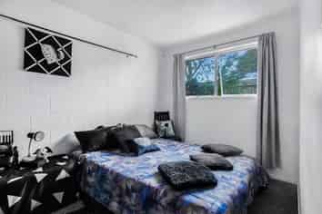 B/15 Saxbys Road, Glenview