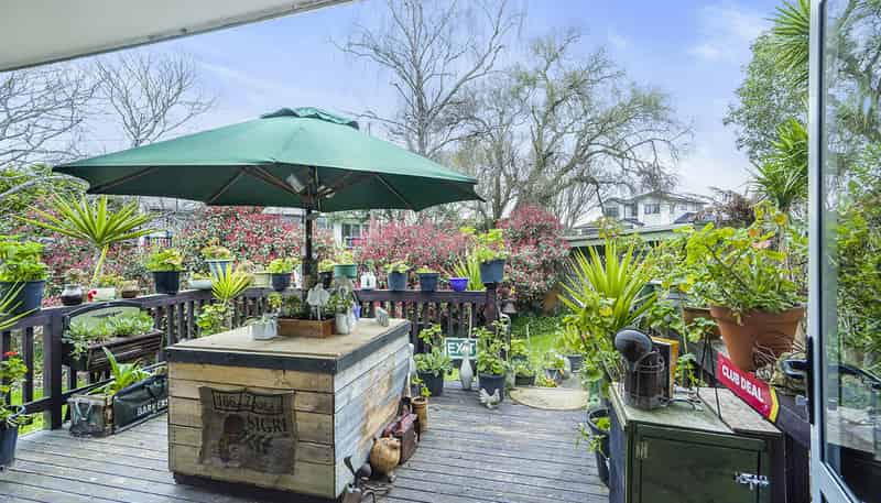 B/15 Saxbys Road, Glenview