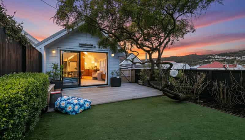 15 Milton Street, Berhampore