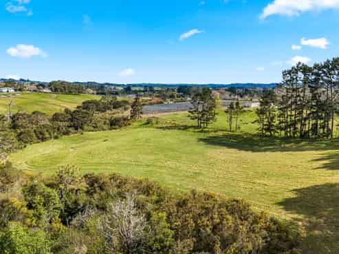 2/123 Nelson Road, Taupaki