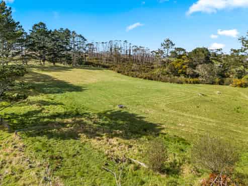 2/123 Nelson Road, Taupaki