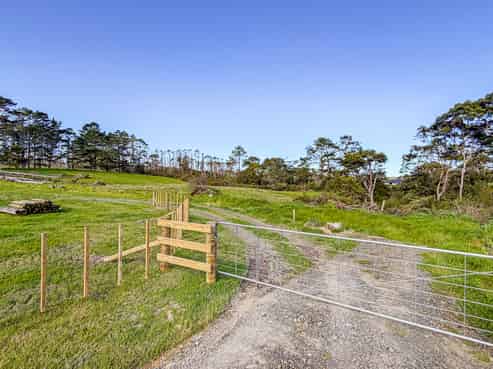 2/123 Nelson Road, Taupaki