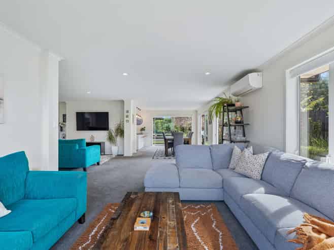 6 Stace Hopper Drive, One Tree Point
