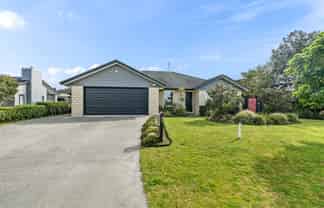 6 Stace Hopper Drive, One Tree Point