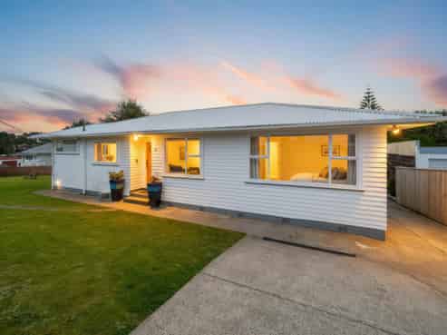 48 Mark Avenue, Paparangi