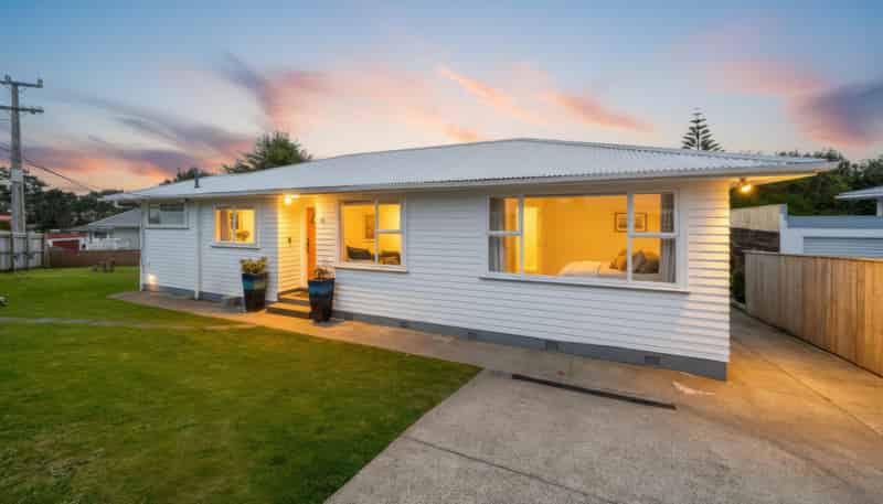 48 Mark Avenue, Paparangi