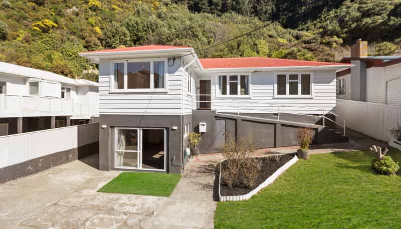 147 Happy Valley Road, Owhiro Bay