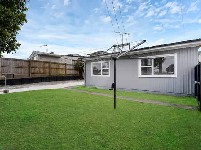 1/116 Beaumonts Way, Manurewa