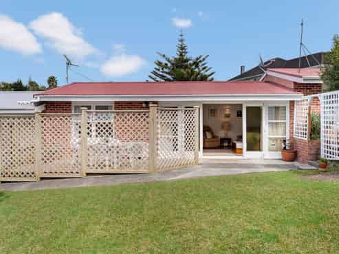 2/19 Montana Avenue, Murrays Bay