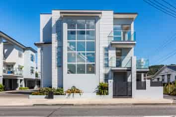 2 Lucern Lane, Petone