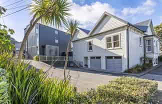 17/3 Severn Street, Island Bay