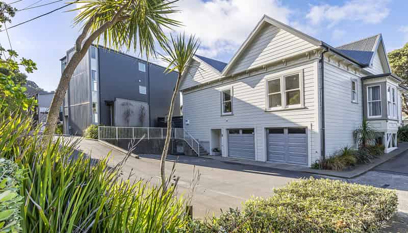 17/3 Severn Street, Island Bay